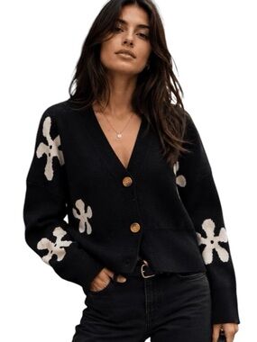 0270:  ENDLESS BLU NWT FLORAL CARDIGAN SWEATER BLACK IVORY (H3)